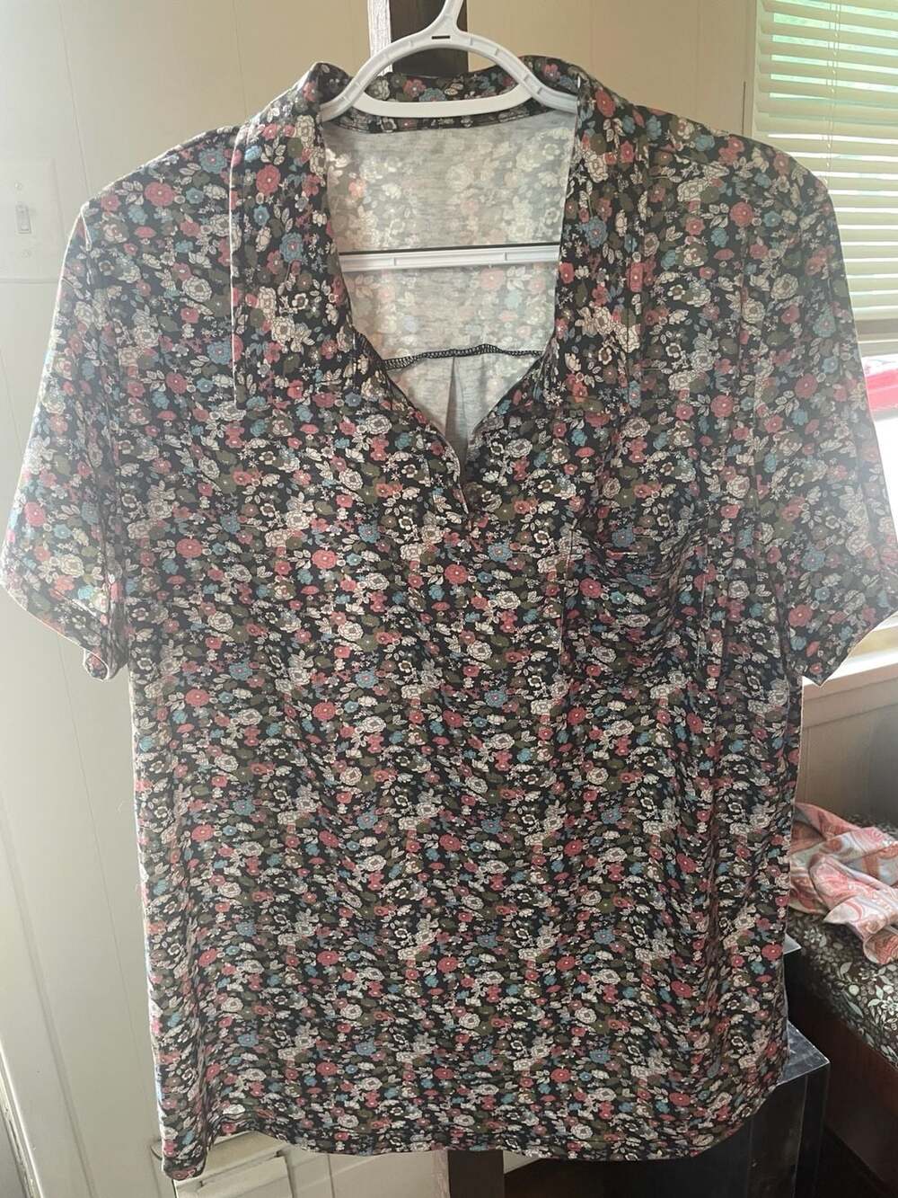 YOURS Curve Black Floral Print Pleat Short Sleeve Top